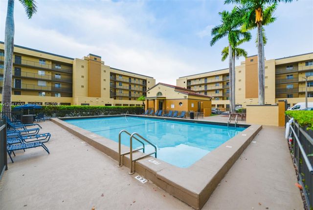 14901 SW 82nd Ter 1-205, Miami, FL 33193