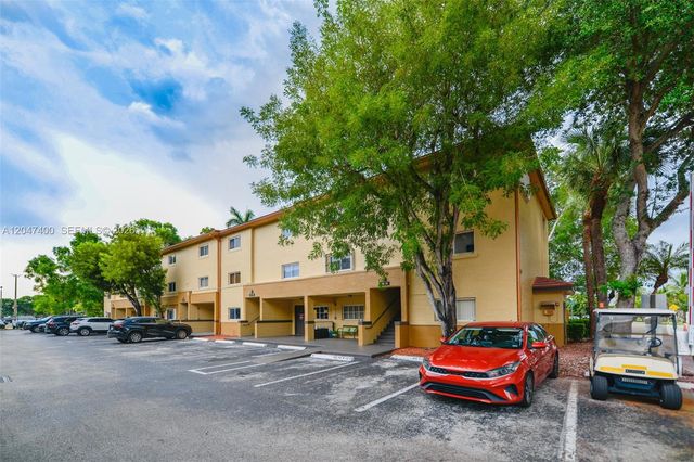 14901 SW 82nd Ter 1-205, Miami, FL 33193