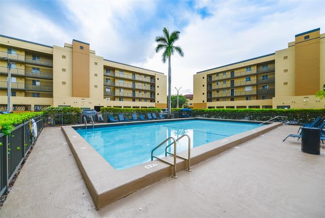 14901 SW 82nd Ter 1-205, Miami, FL 33193