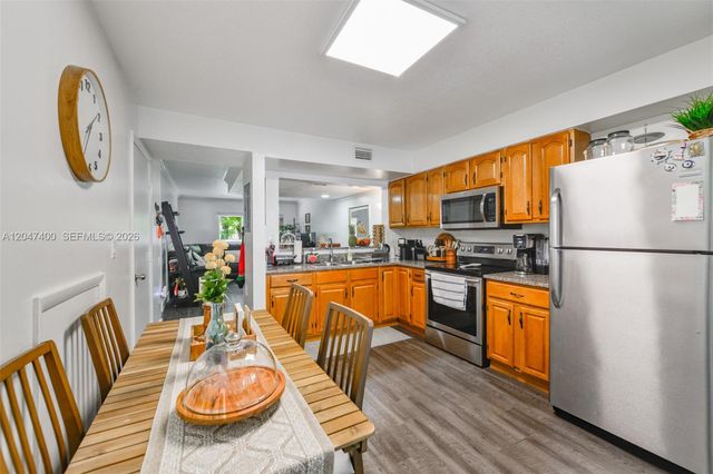 14901 SW 82nd Ter 1-205, Miami, FL 33193