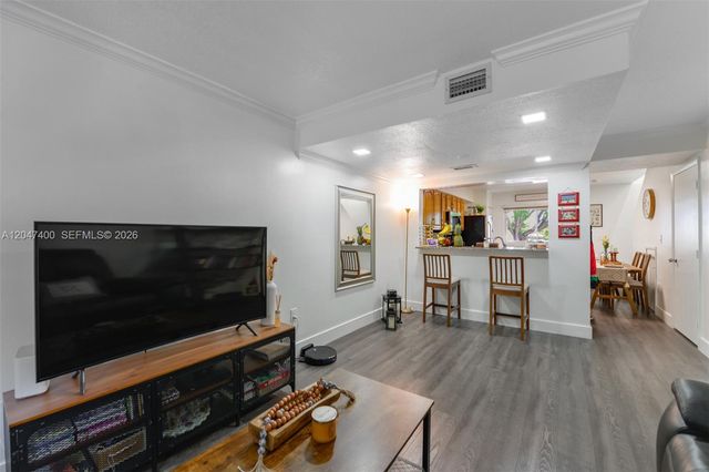 14901 SW 82nd Ter 1-205, Miami, FL 33193
