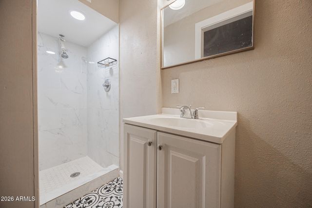 7153 N 62ND Avenue E, Glendale, AZ 85301