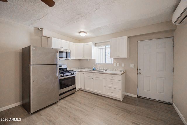 7153 N 62ND Avenue E, Glendale, AZ 85301