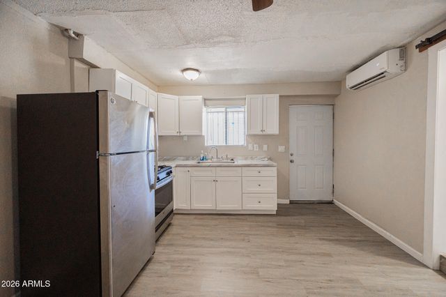 7153 N 62ND Avenue E, Glendale, AZ 85301
