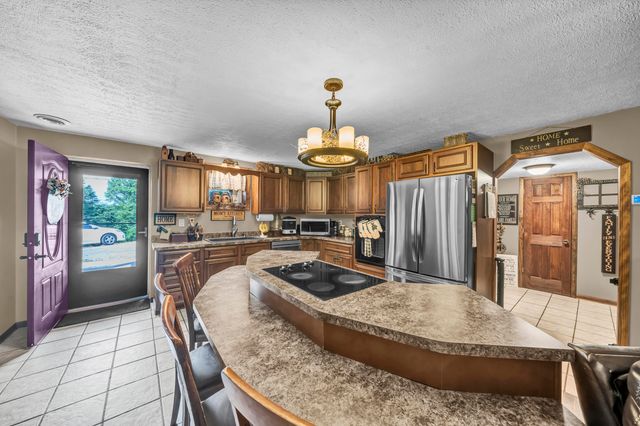 72 Blevins Lane, Vanceburg, KY 41179