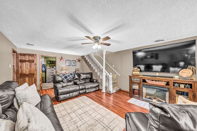 72 Blevins Lane, Vanceburg, KY 41179