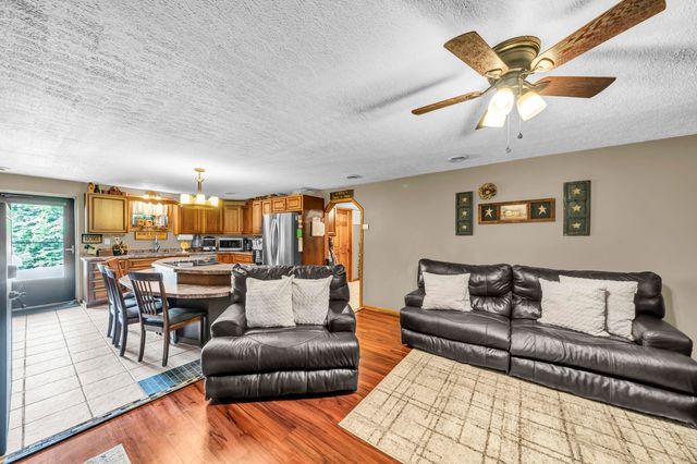 72 Blevins Lane, Vanceburg, KY 41179