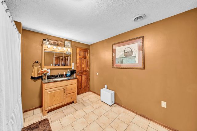 72 Blevins Lane, Vanceburg, KY 41179