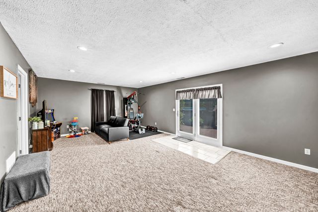 72 Blevins Lane, Vanceburg, KY 41179