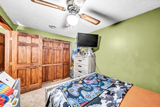 72 Blevins Lane, Vanceburg, KY 41179