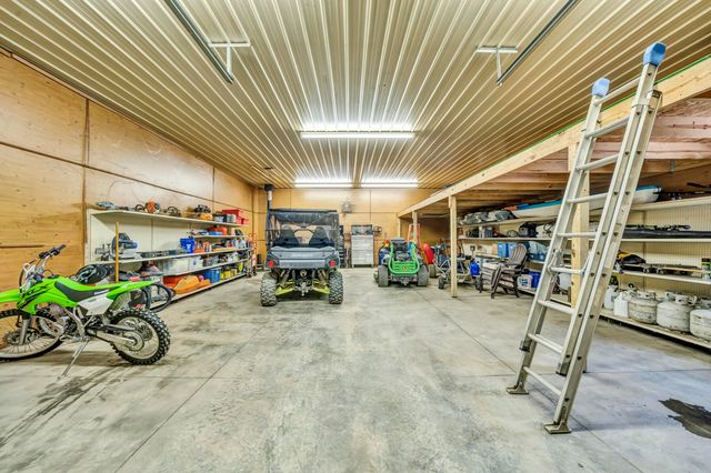 72 Blevins Lane, Vanceburg, KY 41179