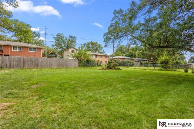 1834 Mindoro Drive, Lincoln, NE 68506