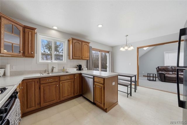 4986 City View Avenue, Hamburg, NY 14219