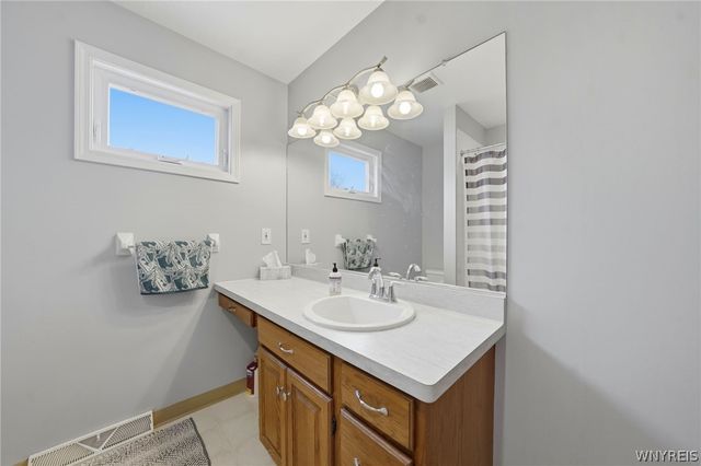 4986 City View Avenue, Hamburg, NY 14219