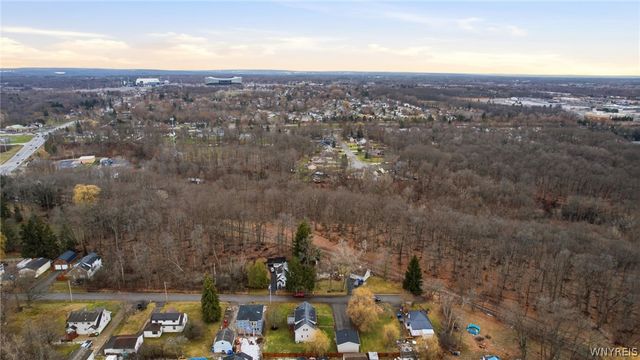 4986 City View Avenue, Hamburg, NY 14219