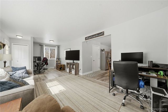 4986 City View Avenue, Hamburg, NY 14219