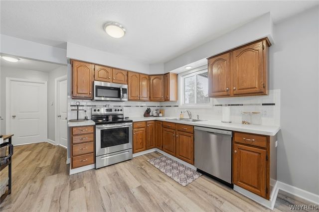 4986 City View Avenue, Hamburg, NY 14219