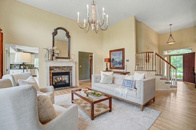4700 McDonald Dr Place N, Stillwater, MN 55082