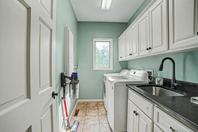 4700 McDonald Dr Place N, Stillwater, MN 55082