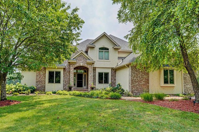 4700 McDonald Dr Place N, Stillwater, MN 55082