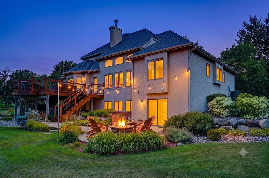 4700 McDonald Dr Place N, Stillwater, MN 55082