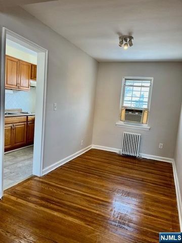 285 Teaneck Road 285B, Ridgefield Park, NJ 07660