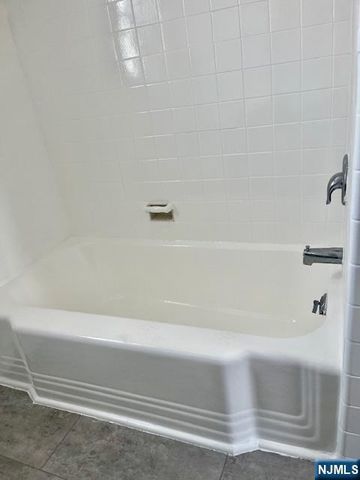 285 Teaneck Road 285B, Ridgefield Park, NJ 07660