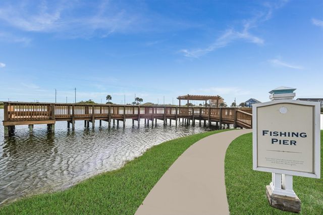 26570 Bay Water Drive 101, Galveston, TX 77554