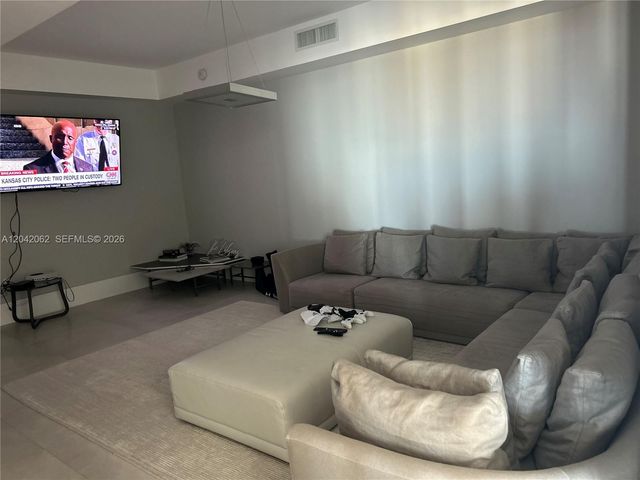 330 Sunny Isles Boulevard 52503, Sunny Isles Beach, FL 33160