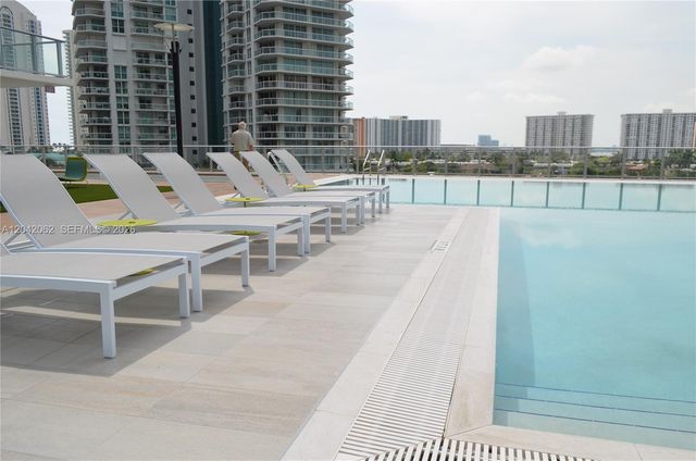 330 Sunny Isles Boulevard 52503, Sunny Isles Beach, FL 33160