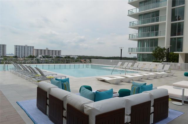 330 Sunny Isles Boulevard 52503, Sunny Isles Beach, FL 33160