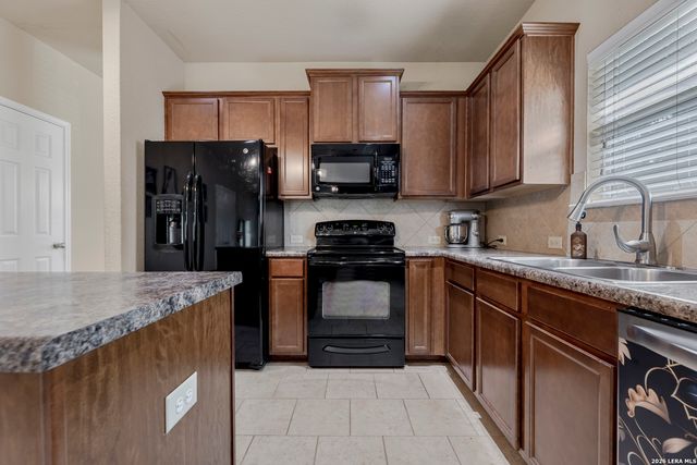 149 Golden Wren, San Antonio, TX 78253