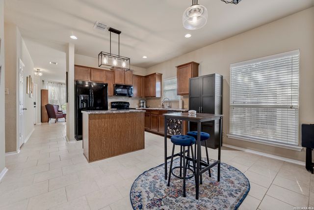 149 Golden Wren, San Antonio, TX 78253