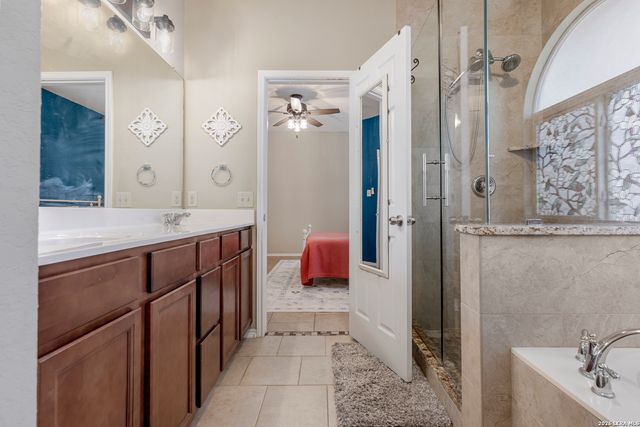 149 Golden Wren, San Antonio, TX 78253