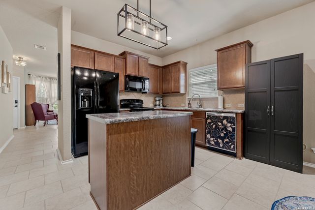 149 Golden Wren, San Antonio, TX 78253