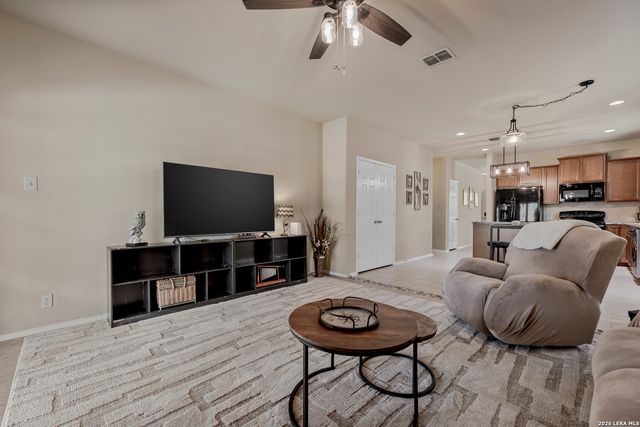149 Golden Wren, San Antonio, TX 78253