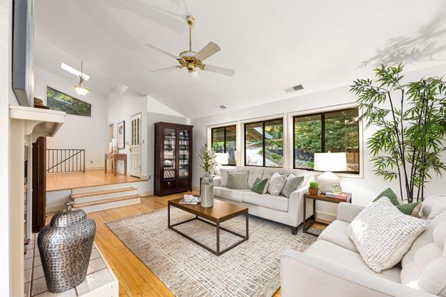 6430 Oak Hill Dr, Granite Bay, CA 95746