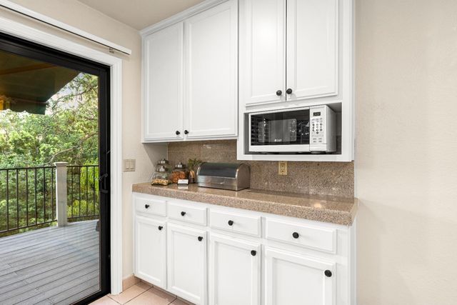 6430 Oak Hill Dr, Granite Bay, CA 95746