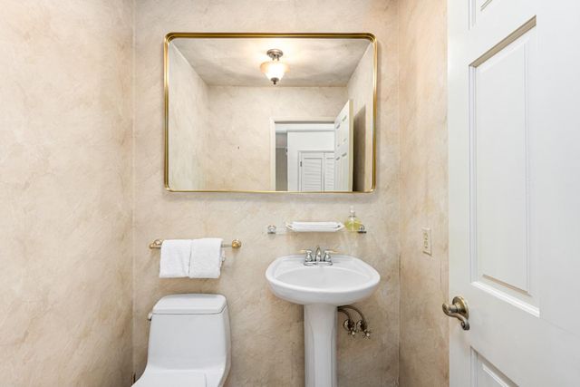 6430 Oak Hill Dr, Granite Bay, CA 95746