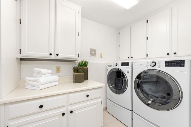 6430 Oak Hill Dr, Granite Bay, CA 95746