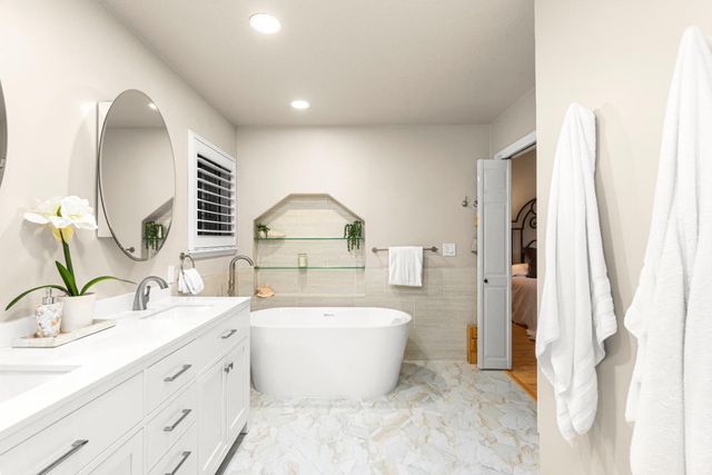 6430 Oak Hill Dr, Granite Bay, CA 95746