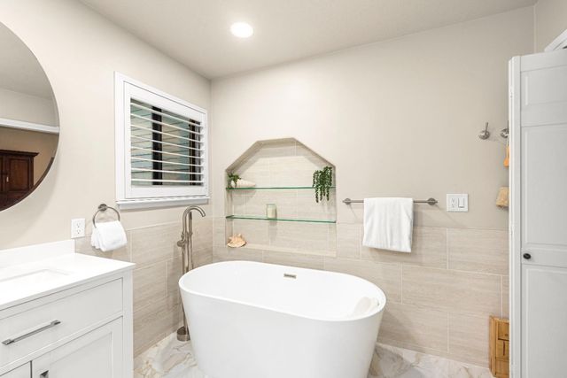 6430 Oak Hill Dr, Granite Bay, CA 95746