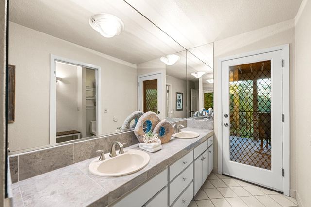 6430 Oak Hill Dr, Granite Bay, CA 95746