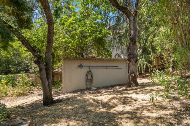 6430 Oak Hill Dr, Granite Bay, CA 95746