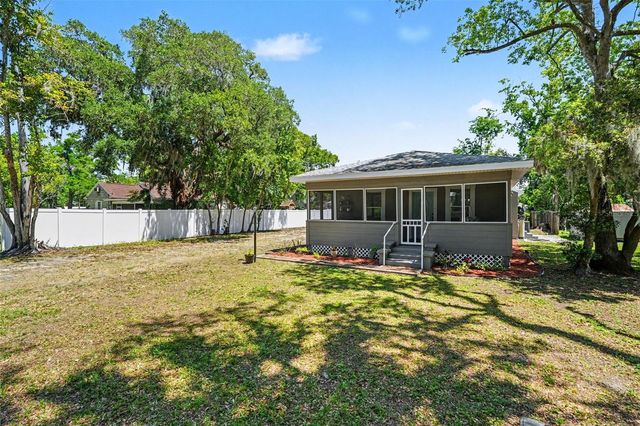 604 N PENNSYLVANIA AVENUE, Plant City, FL 33563