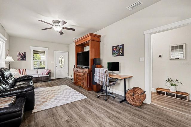 604 N PENNSYLVANIA AVENUE, Plant City, FL 33563