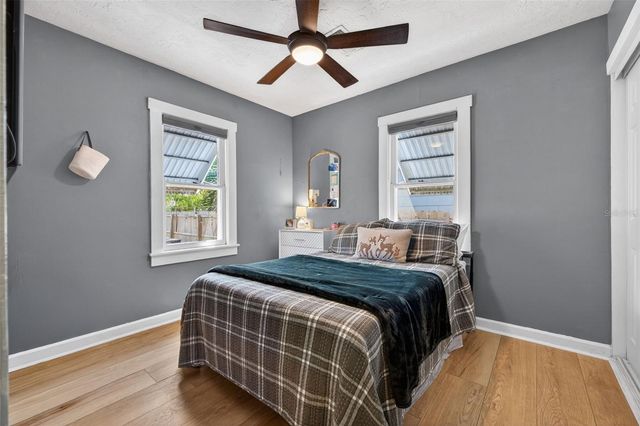 2566 14TH AVENUE N, St Petersburg, FL 33713