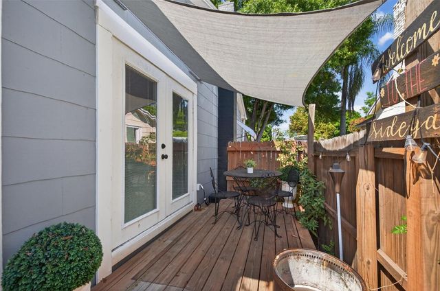 2566 14TH AVENUE N, St Petersburg, FL 33713