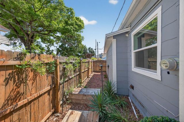 2566 14TH AVENUE N, St Petersburg, FL 33713