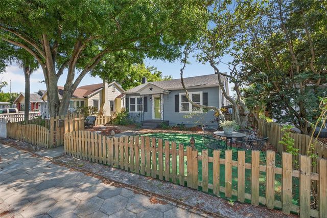 2566 14TH AVENUE N, St Petersburg, FL 33713